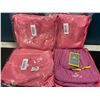 Image 2 : Lot of 4 Toiletry Bags for Travel