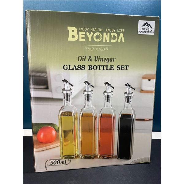 Lot of 1 Oil & Vingar 4PC Glass Bottle Set