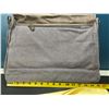 Image 3 : Lot of 1 Kasqo 15-in Canvas Laptop Messenger Bag w/ Leather Straps - Water-Resistant Canvas