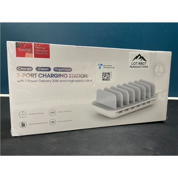 Lot of 1 7-Port Charging Station