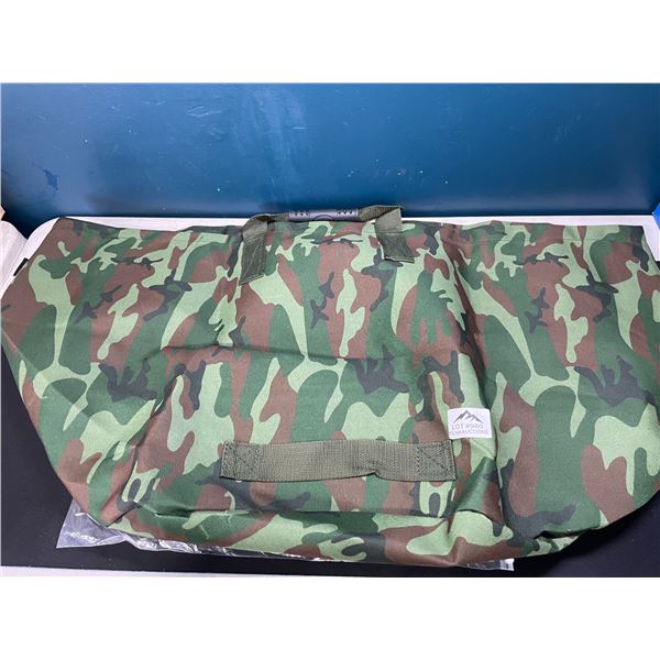 Lot of 1 Extra-Large Camo Duffel/Storage Bag - 30 inch width