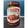 Image 1 : Lot of 1 Tub of Premier Protein Whey Powder - Chocolate Milkshake - 697g