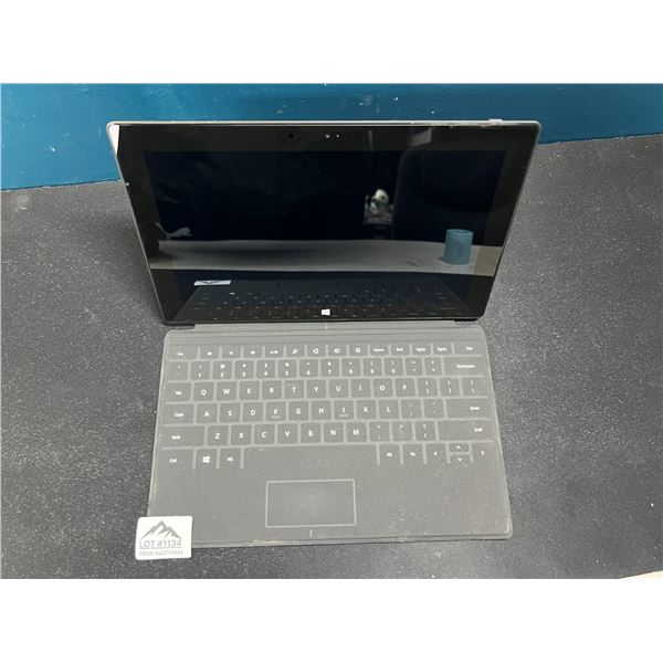 Lot of 1 Microsoft Windows Surfact RT 32GB - Used