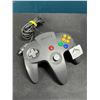 Image 1 : Lot of 1 Black Nintendo 64 Controller Authentic - Used