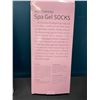 Image 2 : Lot of 2 Packs of Moisturizing Spa Gel Socks - One Size Fits Most