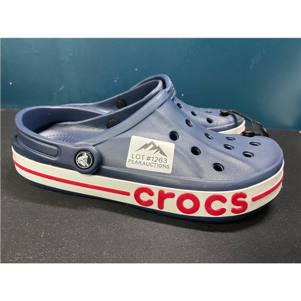 Lot of 1 Pair of Crocs - Size 9M or 11W