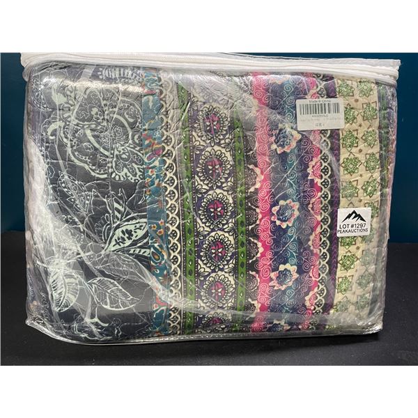 Lot of 1 Secgo Floral Pattern Quilt/Bedding Set - All Season - King Size