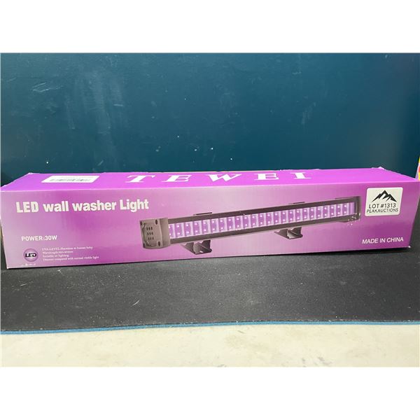 Lot of 1 LED UV Sanitizing Light Bar