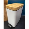 Image 2 : Lot of 1 Foot Pedal Trash Can with Bamboo Lid - 5L