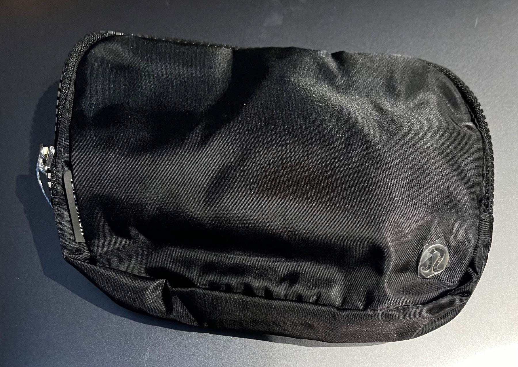 lululemon everywhere belt bag shiny black Bag, (LU9B78S) : Sports & Outdoors W 19cm x D 5cm x H 13cm (7.5 x 2 x 5) Volume Lululemon's Bestselling, Glittery Belt Bag