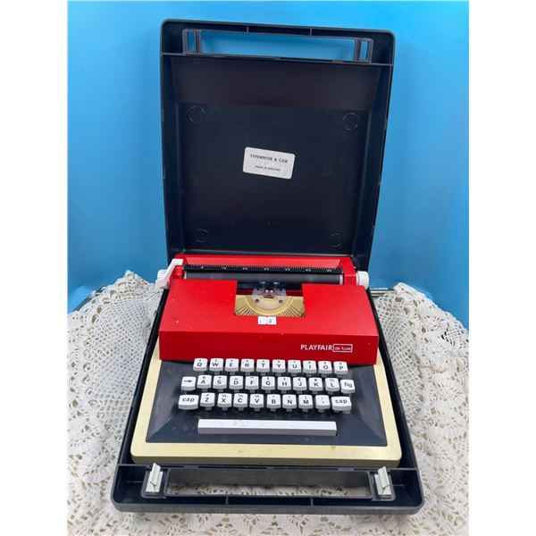 Playfair Deluxe Petite Typewriter England