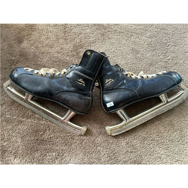Autographed Bobby Hull Antique Ice Skates Both Skates Signed