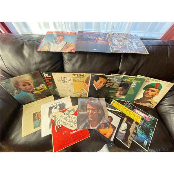 Record Collection Snoopys Red Baron - Ballad Green Barets - Pat Boone