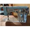 Image 2 : Kenmore C877782 Sewing Machine