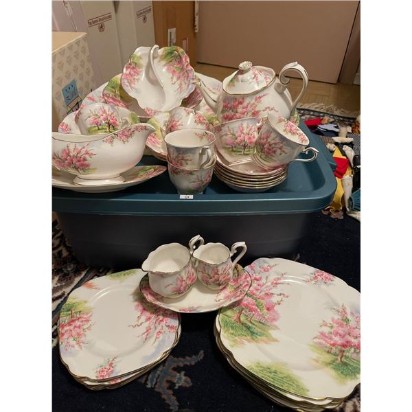 Royal Albert Blossom Time English Bone China Set 6 Settings Estimated