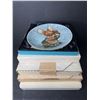 Image 1 : Group of approx. 5 vintage decor plates including - Pendelfin Studios, vague shadows sunset, etc...