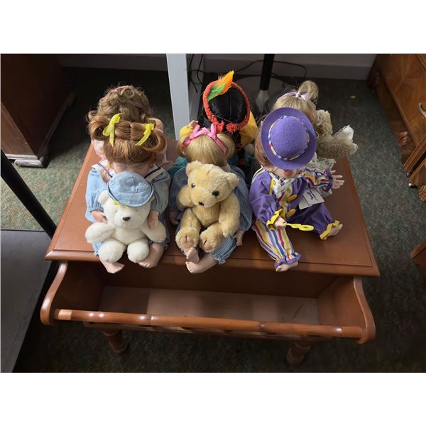 Vintage side table w/storage & approx. 6 vintage dolls