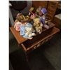 Image 2 : Vintage side table w/storage & approx. 6 vintage dolls