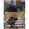 Image 1 : Large lot of various military style bags