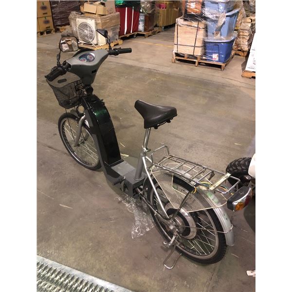 Electric bike (not tested - has key)