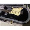 Image 2 : Peavey electric guitar w/hard case