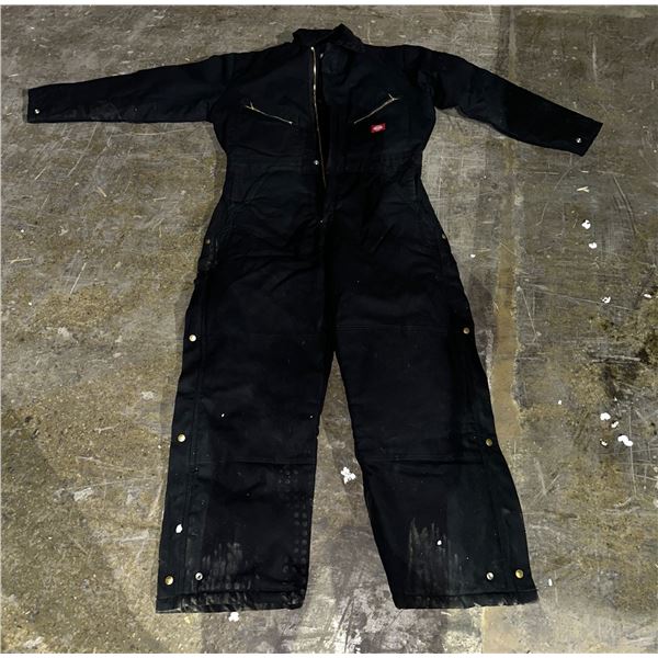 Group of misc including - heat wave pipeliner Watson gloves, dixies welding suit, 2 iPods