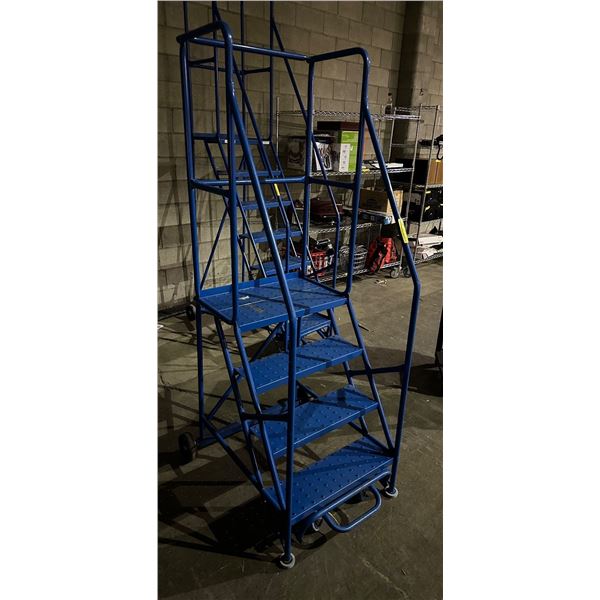 Warehouse mobile ladder 4 step