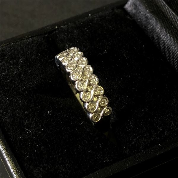 14Kt White Gold Ring (4.6 grams) w/0.45-carat diamonds (45 points/Natural Earth Mined Diamond) - Ret