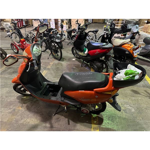 Motorino HTH electric scooter (no key, missing parts, broken dash - not tested)
