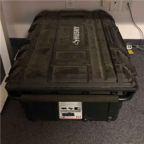 Husky 25-gallon mobile toolbox w/ assorted tools