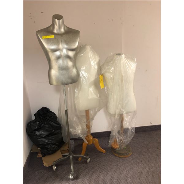 Group of 3 mannequins