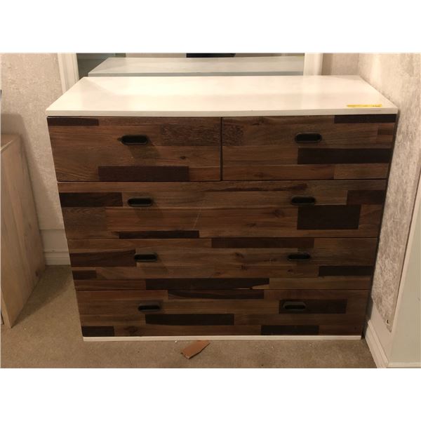 Modern 5 drawers wooden dresser - approx. 39 1/2" x 18" x 33 1/2")