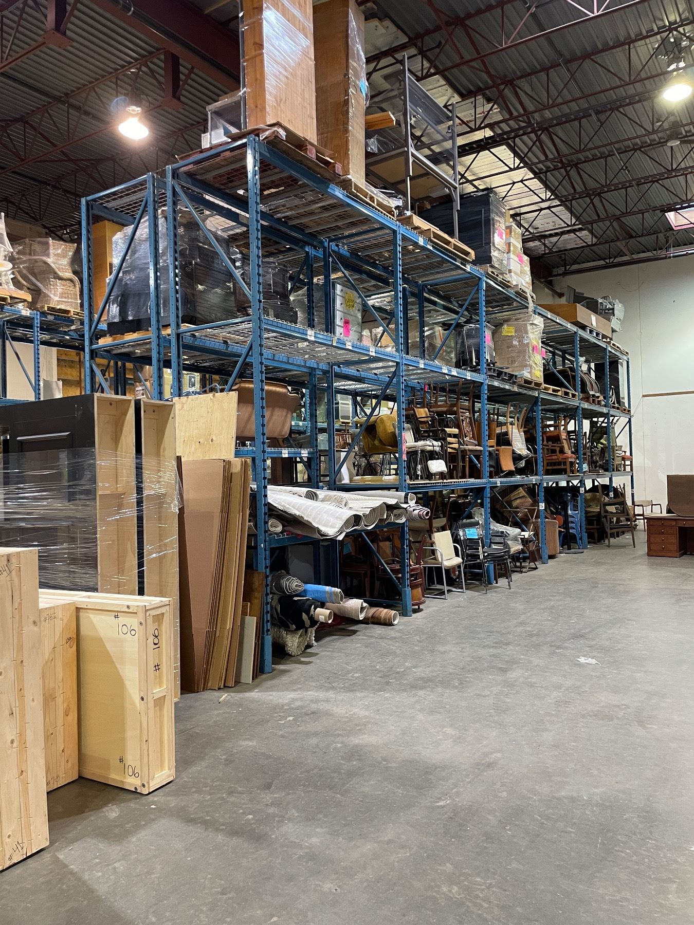 Warehouse pallet racking - 7 vertical uprights(15' x 3') & 35 ...