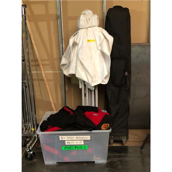Group of 2 tents & 1 box full of Kimono uniforms (approx. 50 pcs)