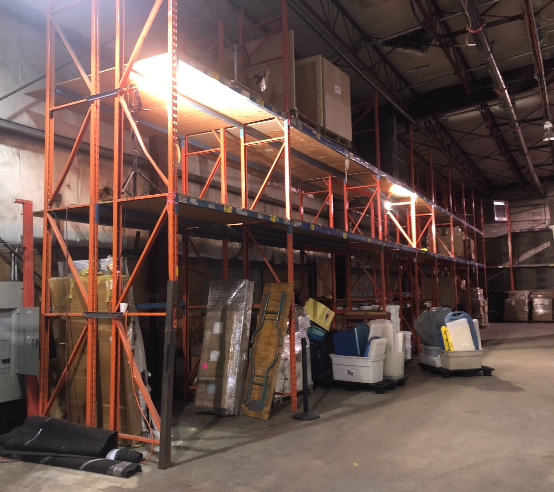 Vertical Upright Racking warehouse pallet racking - 18 vertical upright beams (15ft) & 32 ...
