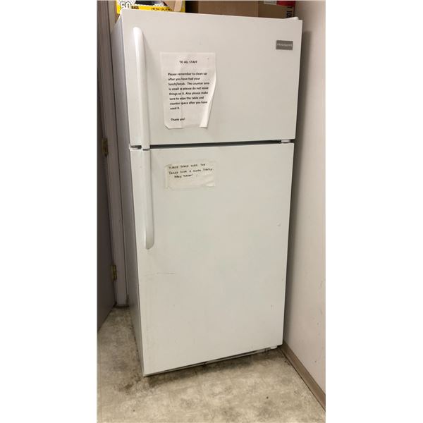 Frigidaire refrigerator - model FFHT1614QW2