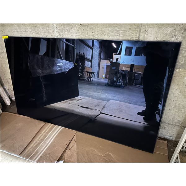 Samsung 85'' TV not working (no power, screen might be broken)