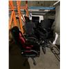 Image 1 : Group of 7 office chairs