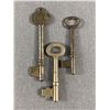 Image 1 : 3 Large Antique Keys