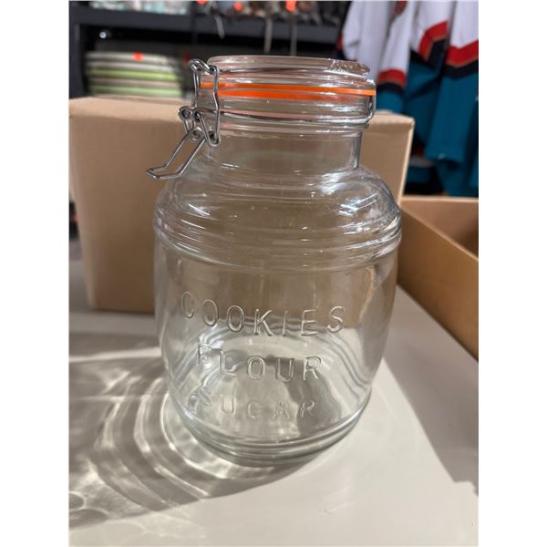 Glass sealing jar
