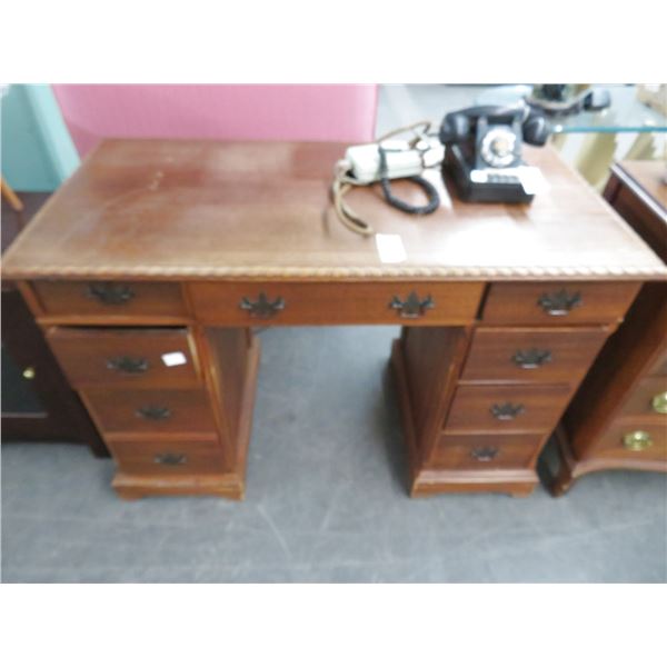 Mahogany 9 Drawer Student Desk