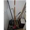 Image 1 : Brooms, Dust Pans, Cleaning Tools
