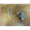 Image 1 : LOT DE QUINCAILLERIE ASSORTIE