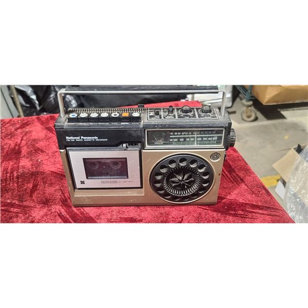 NATIONAL PANASONIC FM/AM CASSETTE RECORDER