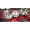 Image 2 : DOG DISHES AND LEASH