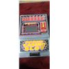 Image 2 : ELECTRONIC SLOT MACHINE AND CIGAR BOX