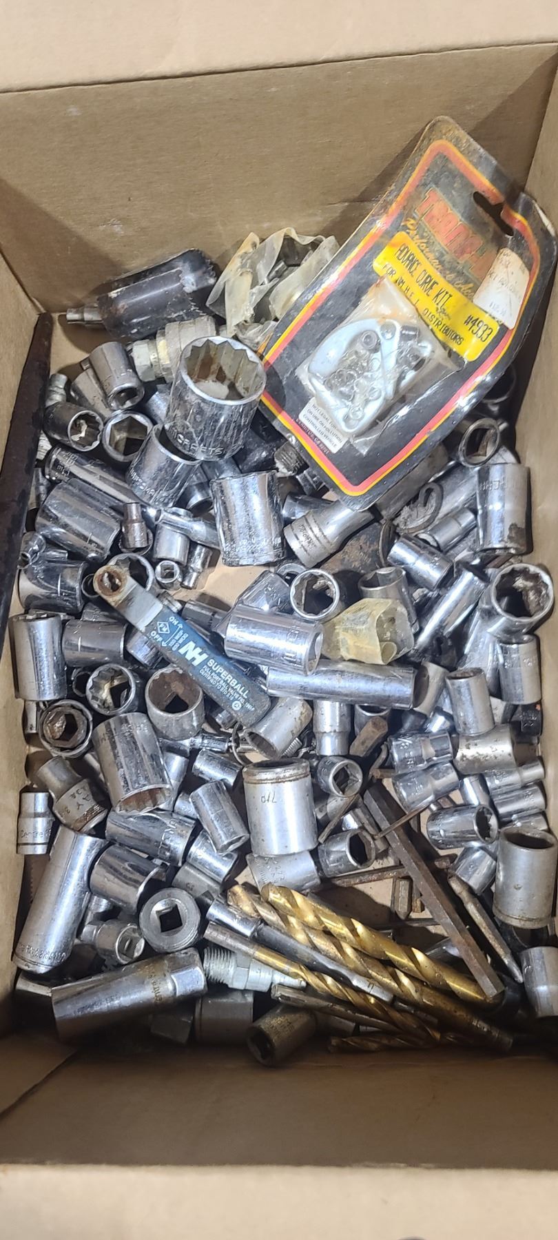 ASSORTED SOCKETS