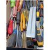 Image 2 : FLATOF ASSORTED SCREW DRIVERS AND TOOLS