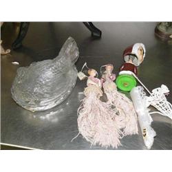 Lot of: Glass chicken basket; pair of assorted small items (16)