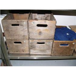 Lots of: 5 old boxes (16)